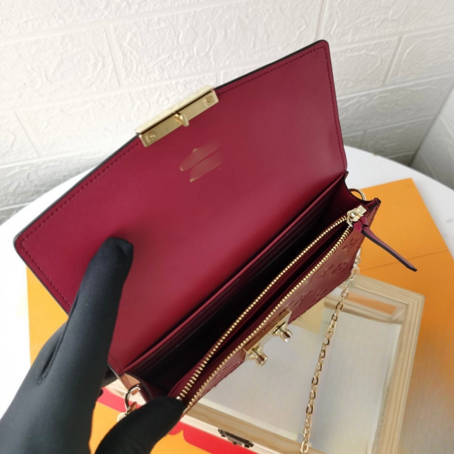 LV - CROSSBODY BAG 06