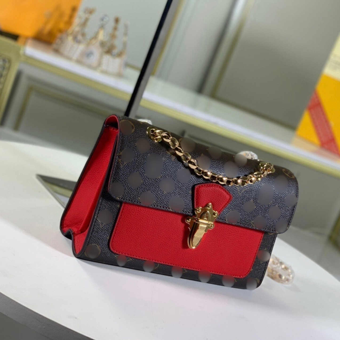 LV - CROSSBODY BAG 02