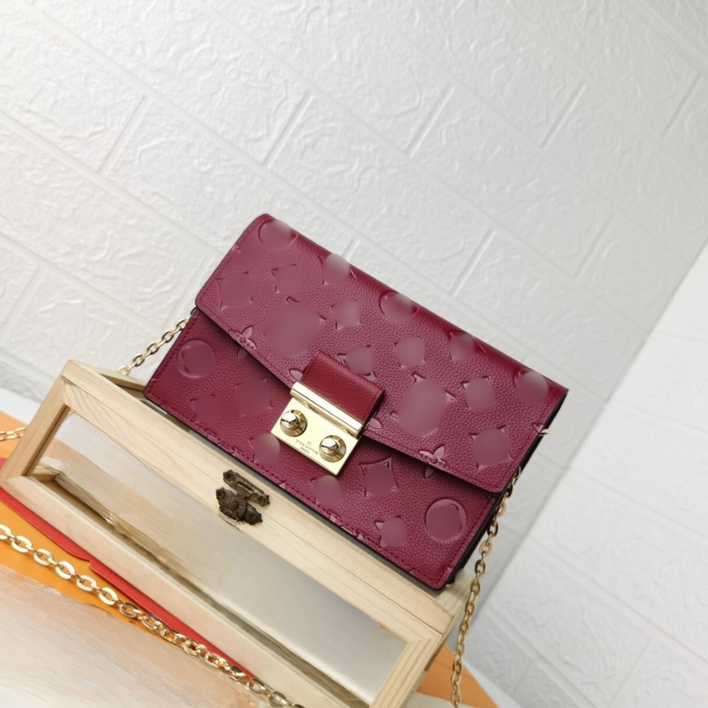 LV - CROSSBODY BAG 06