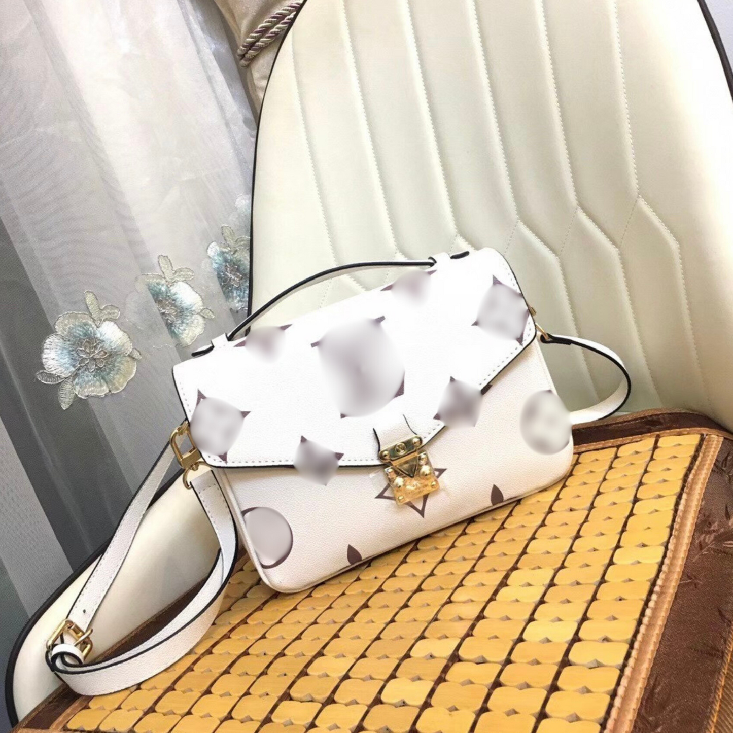 LV - CROSSBODY BAG 03