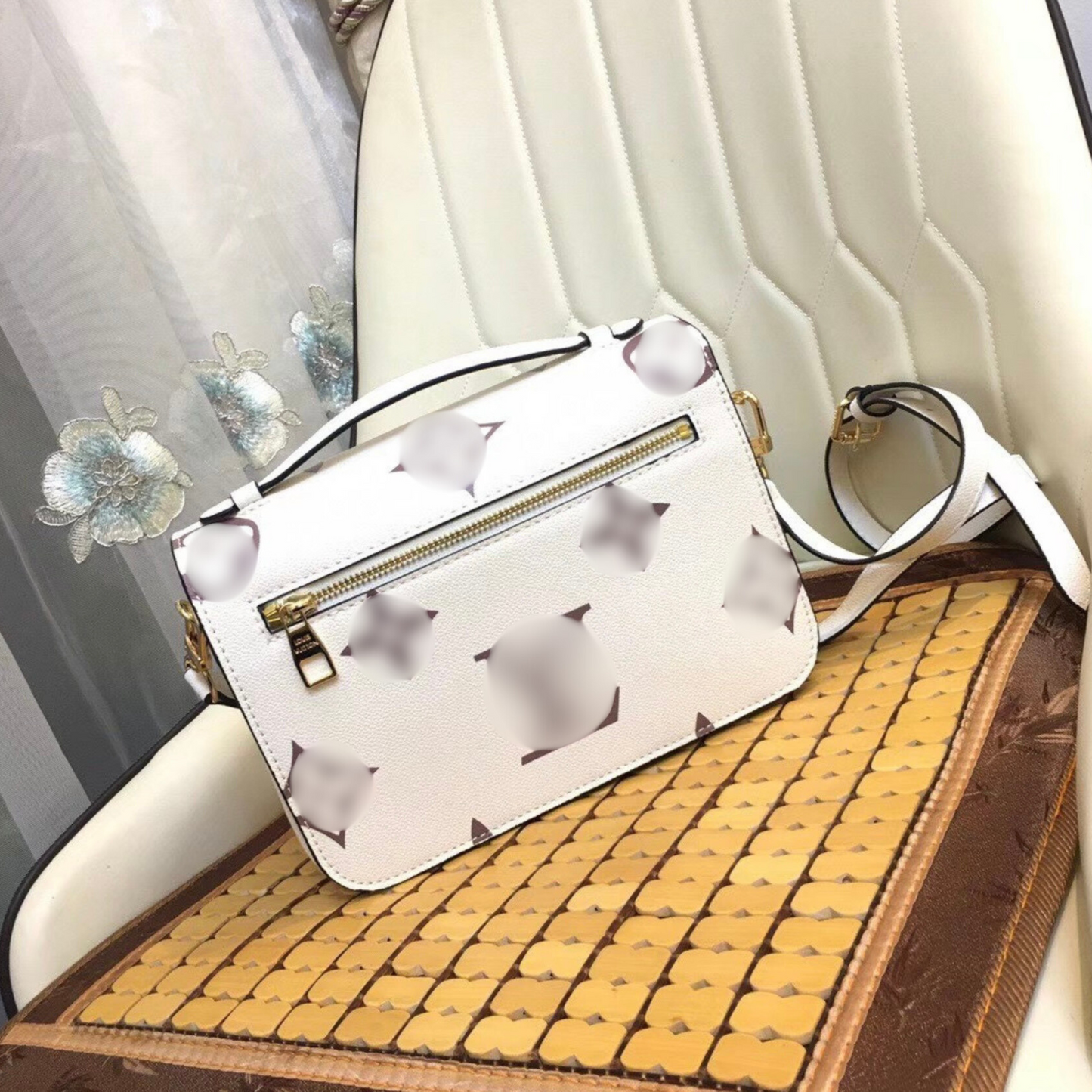 LV - CROSSBODY BAG 03