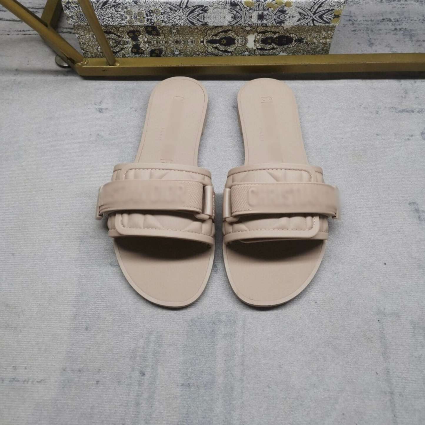 CD - SANDALS 01