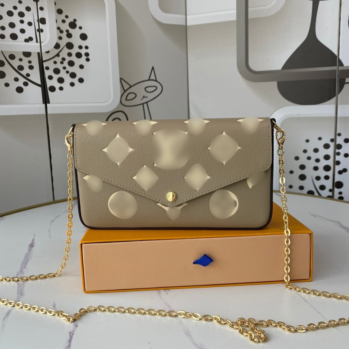 LV - CROSSBODY BAG 01